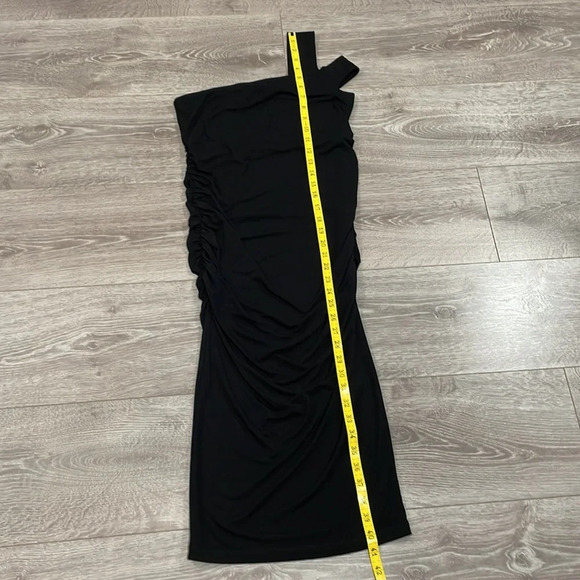 NWOT Isabella Oliver Brunswick Black Maternity Dress Ruched  One Shoulde… - Picture 16 of 16